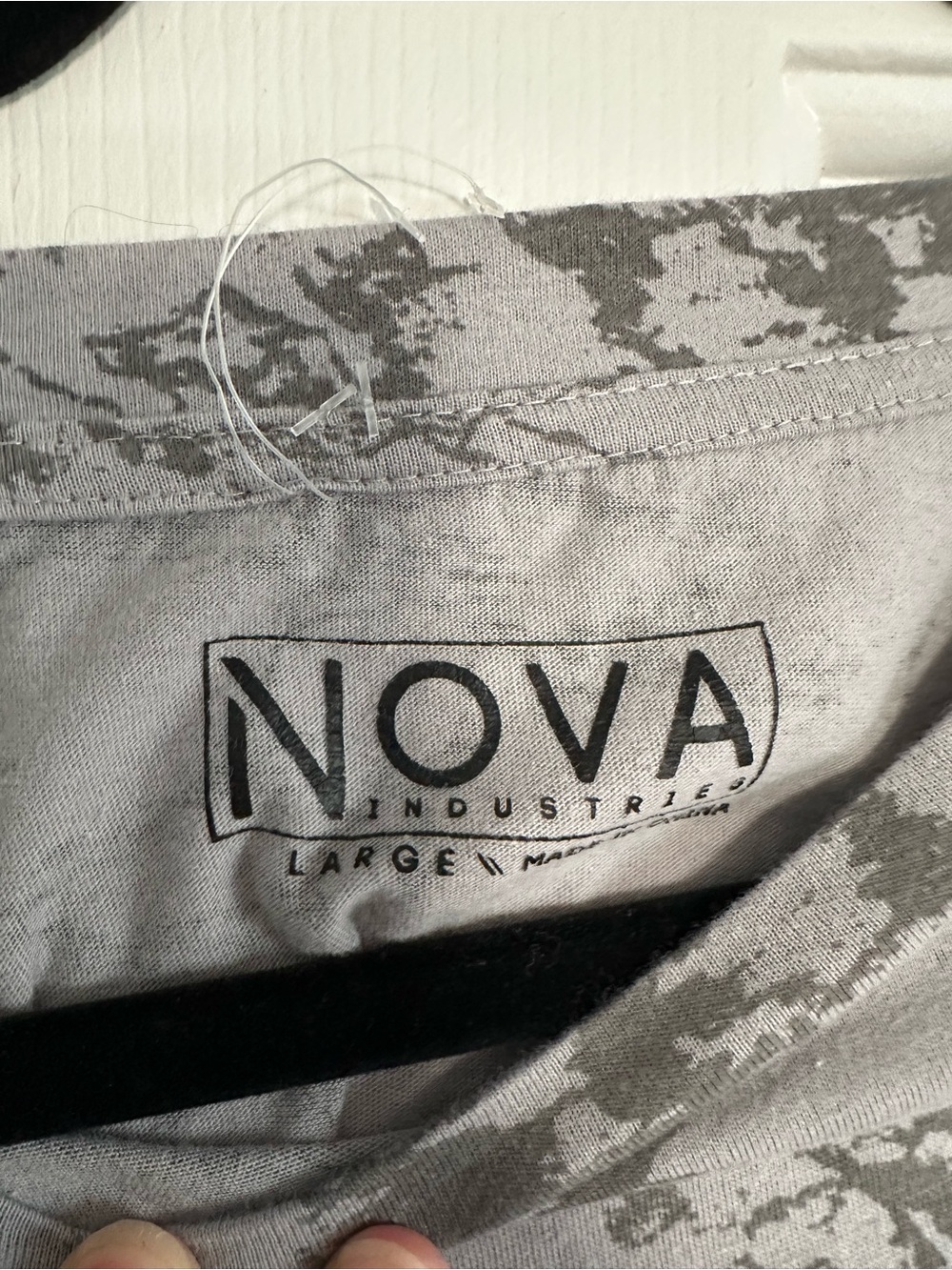 Buckle NOVA Industries Short Sleeve Tee in Gray and Black